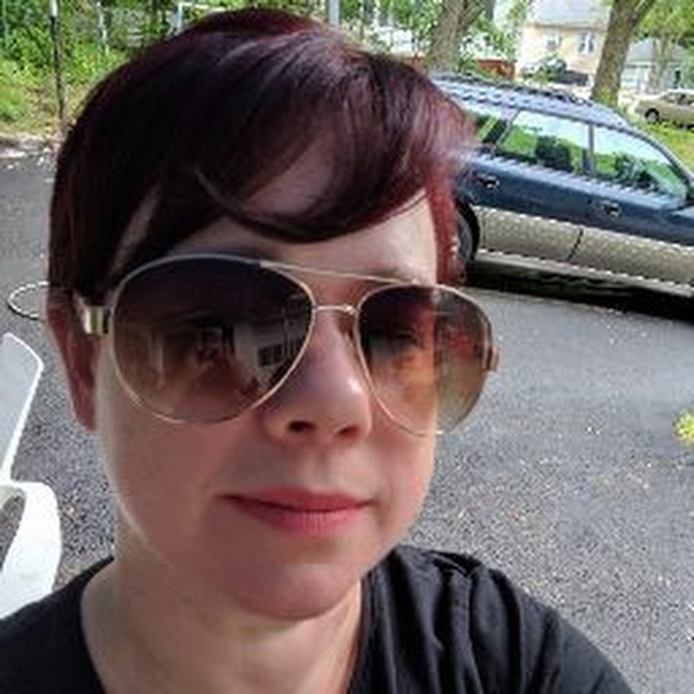 Meet your Posher, Molly
